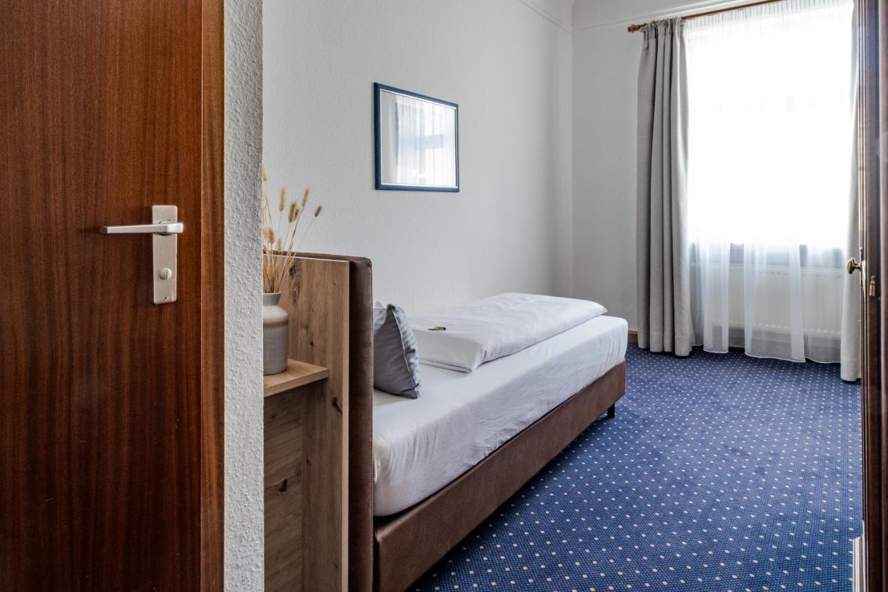 Hotel Goldener Hirsch Kaufbeuren Quarto foto