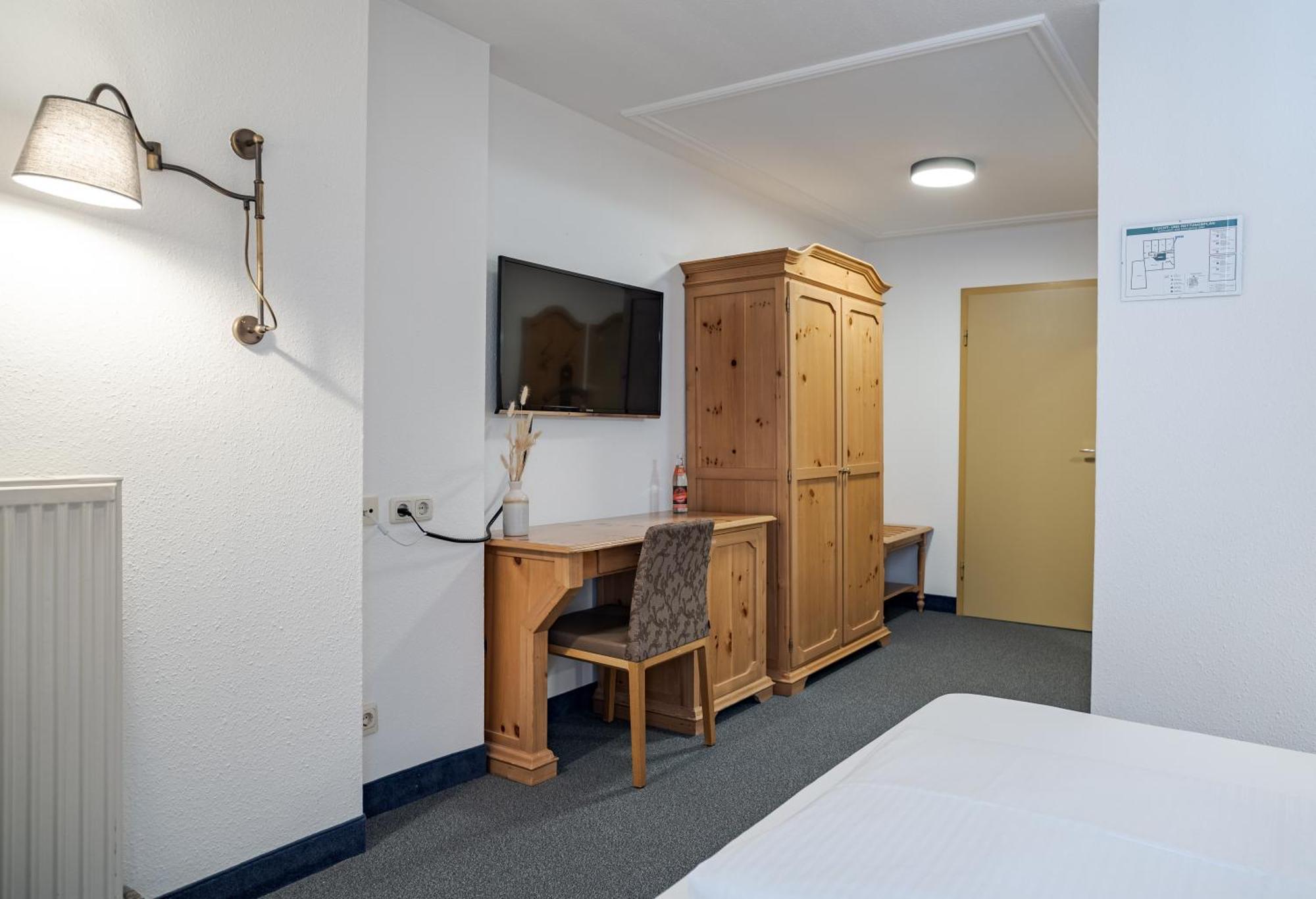 Hotel Goldener Hirsch Kaufbeuren Quarto foto