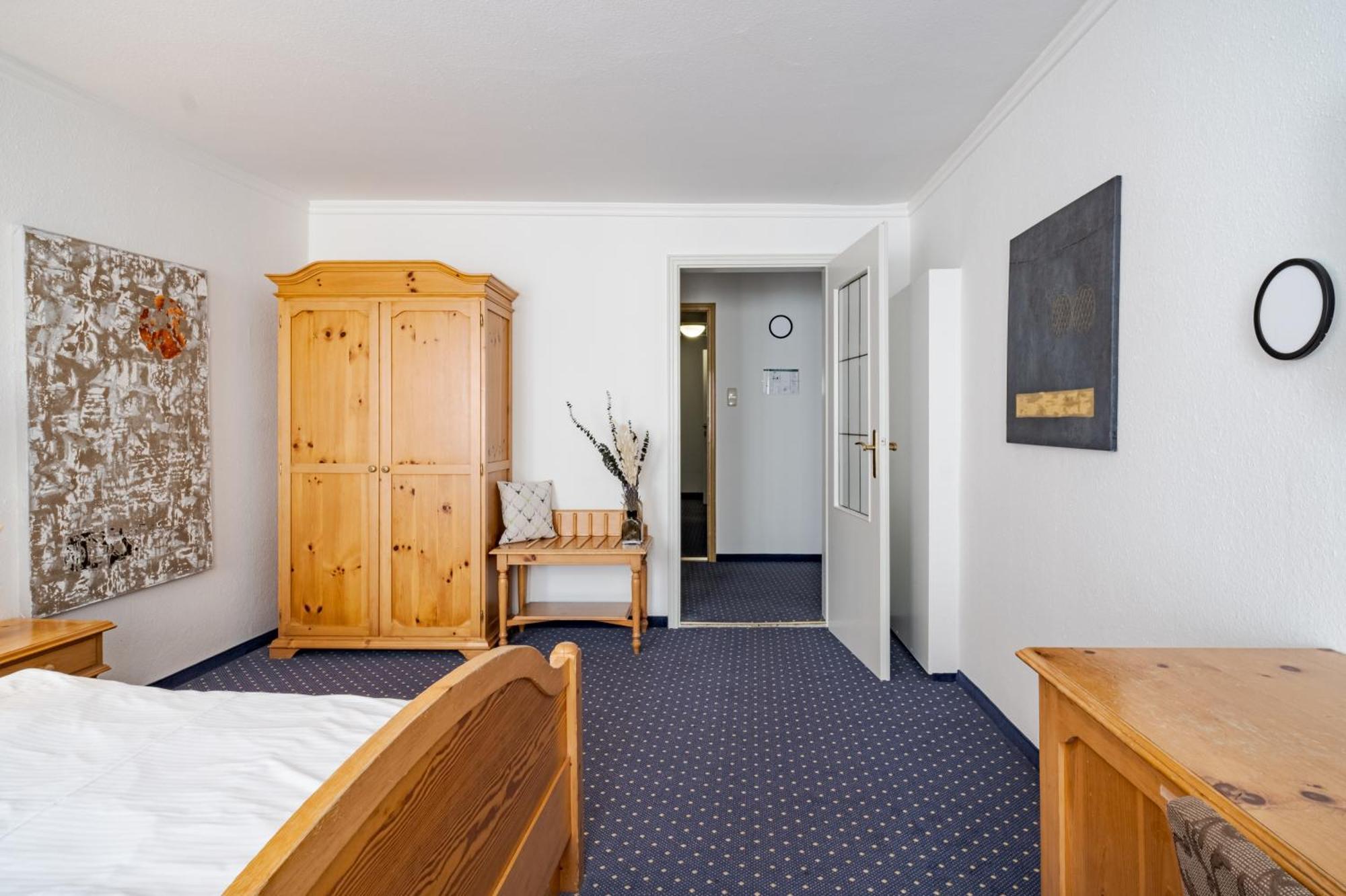 Hotel Goldener Hirsch Kaufbeuren Quarto foto